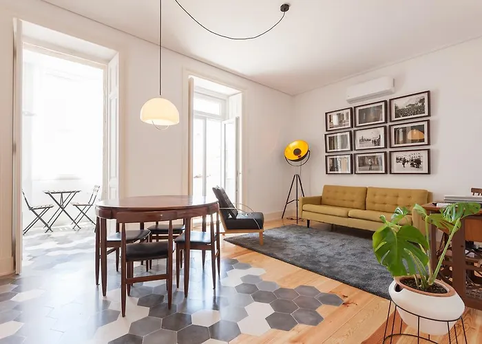 Feels Like Home Bica Modern Flat with View